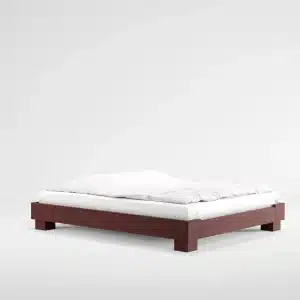 RYE Cubico sengeramme i massiv bøk, Dark Amber – sidevinkel