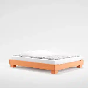 RYE Cubico sengeramme i massiv bøk, farge Light Amber